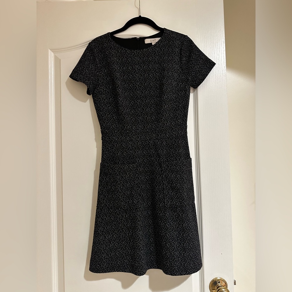 Black and white small fleck patterned Loft dress with pockets